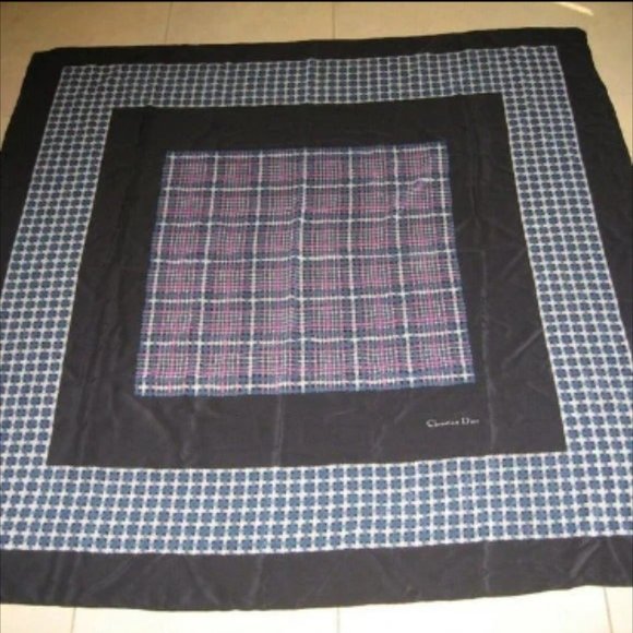 ❤️CHRISTIAN DIOR XL 56 x 54 Navy Pink Runway Silk Scarf Piano Shawl Wrap - Picture 4 of 8